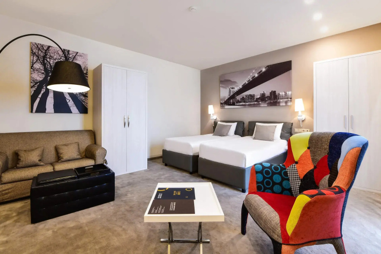 Opera Suite Hotel