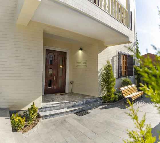 Vedzisi Graden Hotel