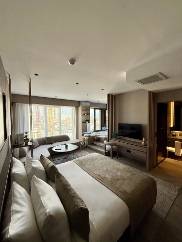 Jacuzzi Double Suite with city view