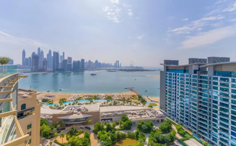 Highend Luxury Seven Palm Apartments