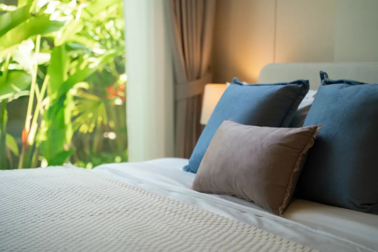 Lovely 2 Bdr Canvas BangTao Flat