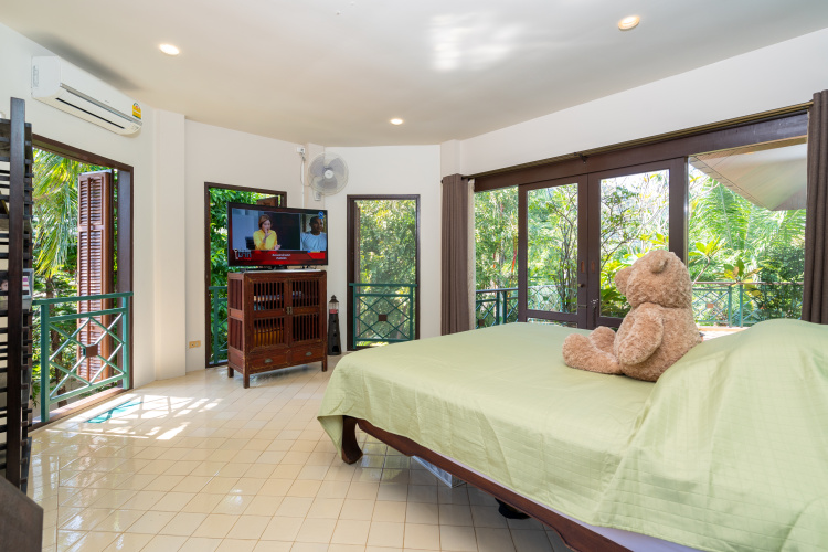 4 Bedrooms Villa with balcony and with view