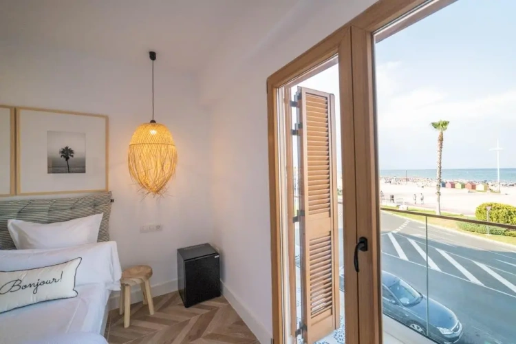 Standard Twin room with balcony and with sea view