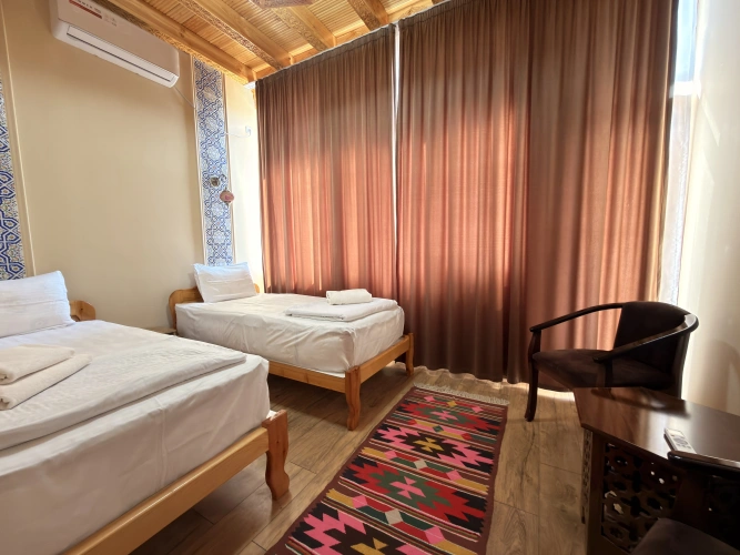Standard Twin room with view