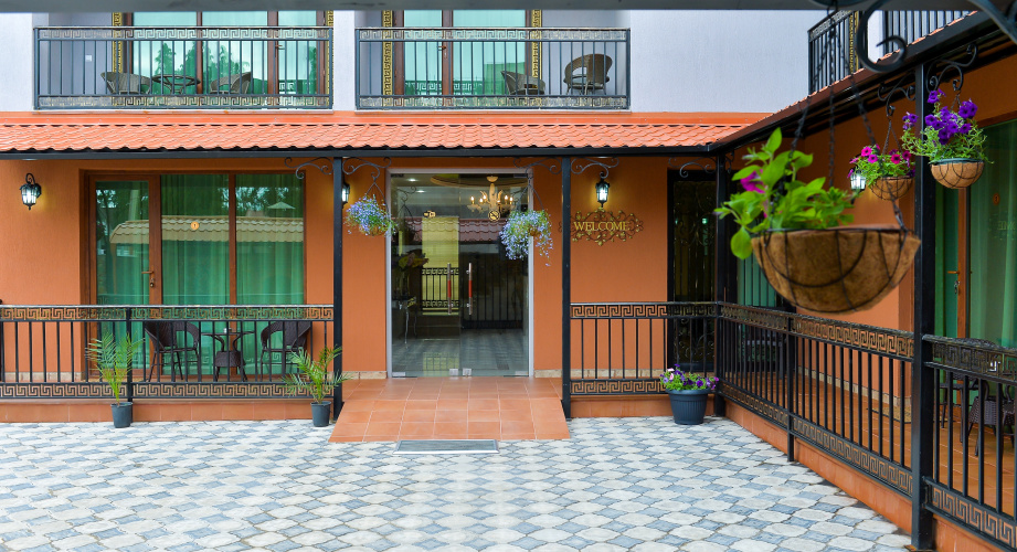 Lion Hotel