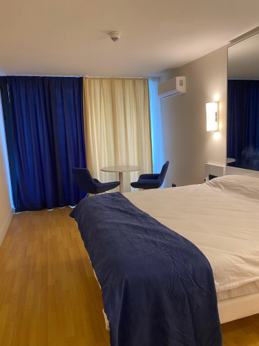 Seaside Luxury Studio with Views Apartments