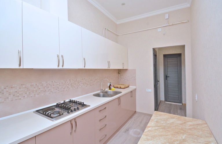Na Amiryana 13 Apartments