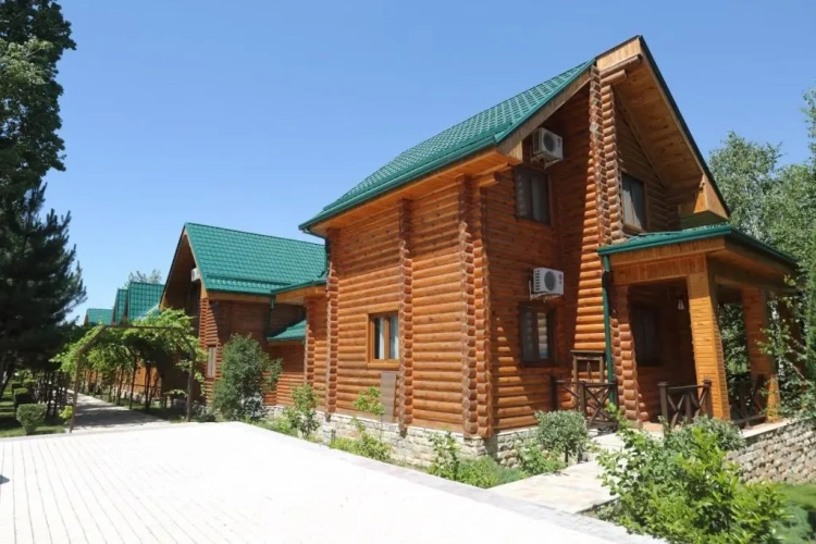 Quadruple Chalet