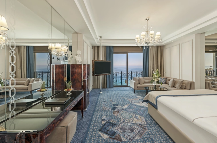 Deluxe room with sea view