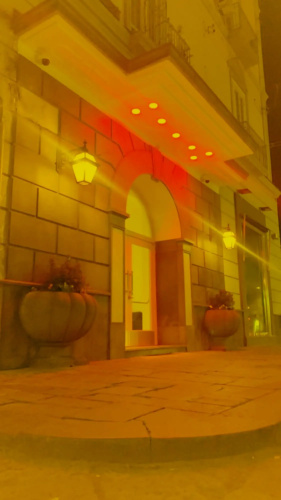 Up Hotel