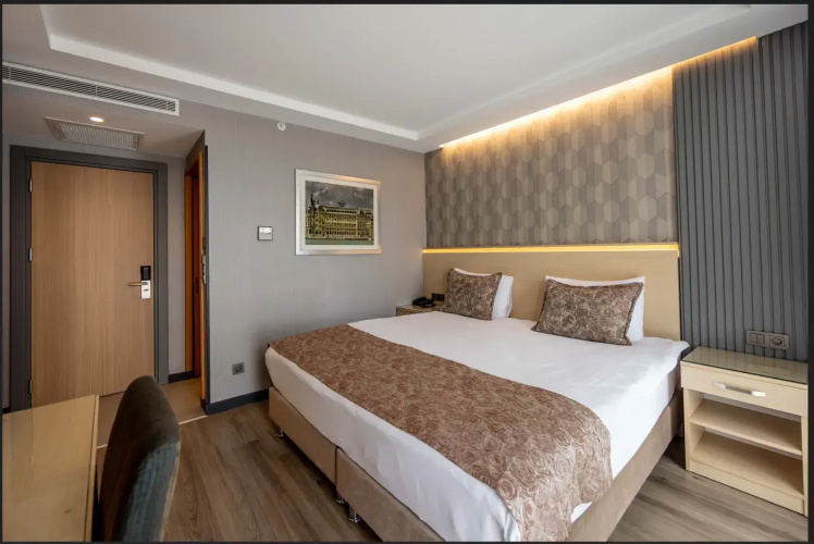 Deluxe room with city view