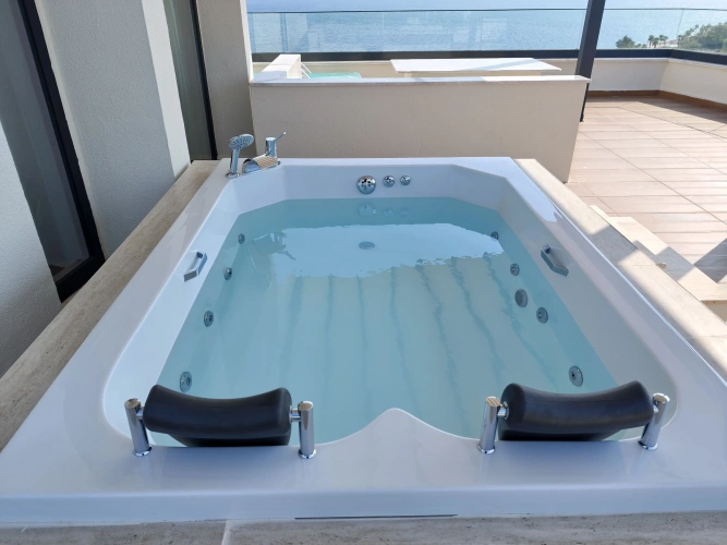 Luxury Suite with balcony and with view