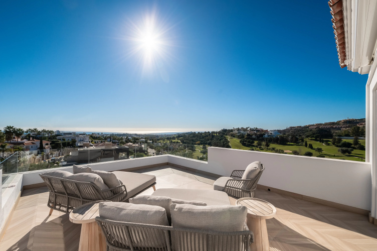 All About Villa Estrella de Oro