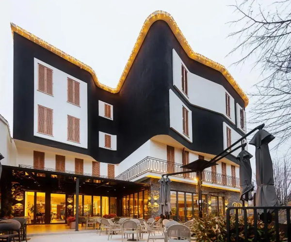 Park Plazza Hotel