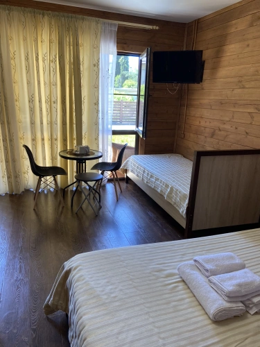 Standard Triple room with balcony