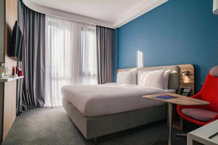 Standard Double room with city view
