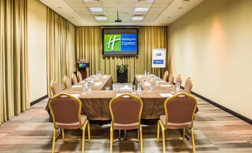 Holiday Inn Express Dubai Jumeirah photo 28