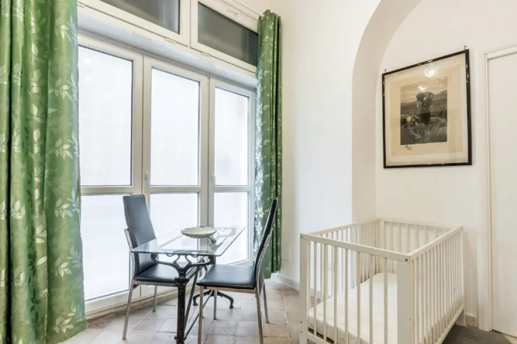 Navona Square Apartment