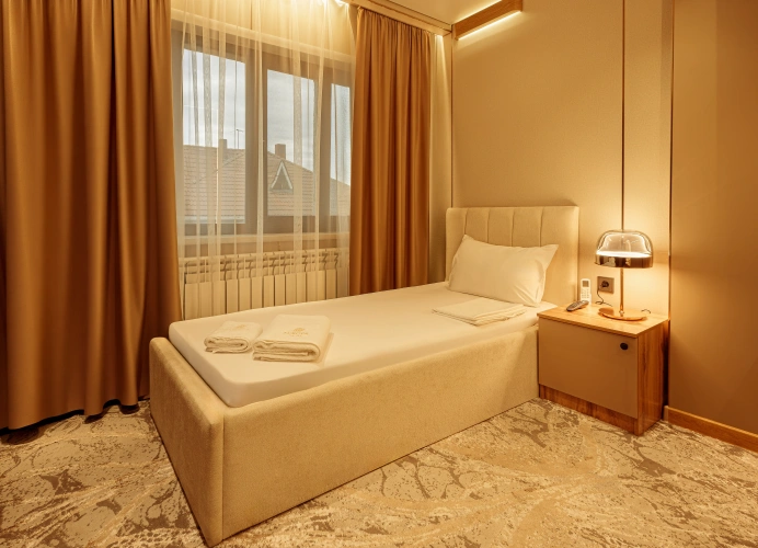 Economy room