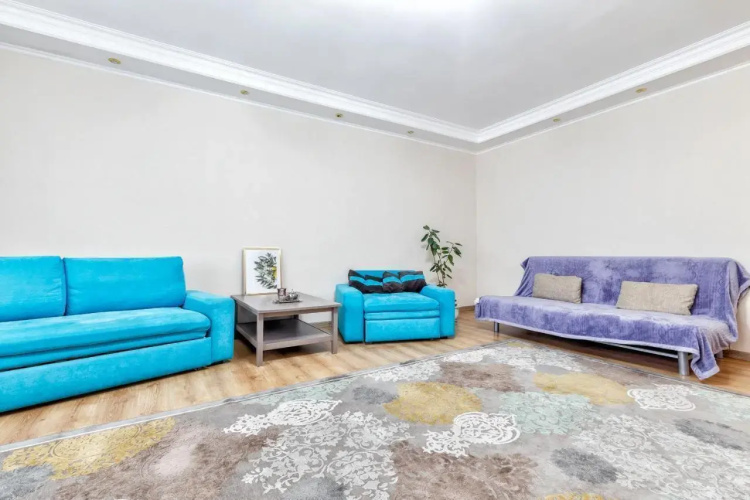 Na Ulitse Kunaeva 14 Flat