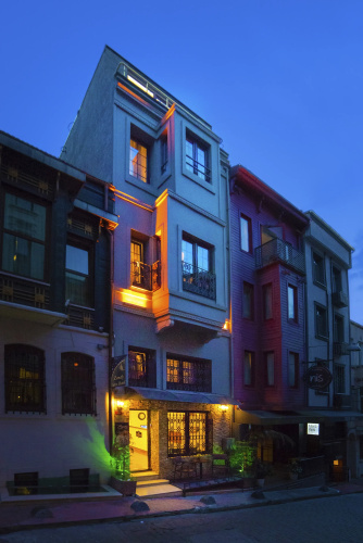 Zendy Suite Apart-Hotel
