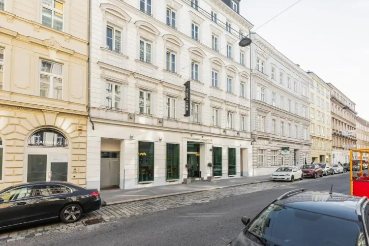FortyPlusOne Hotel