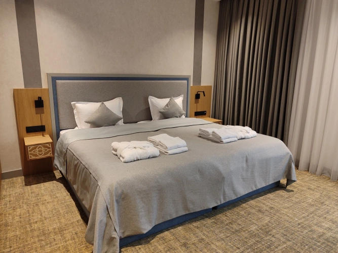 Junior Suite with balcony and with view