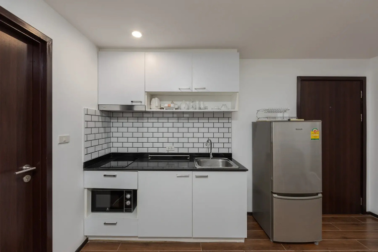 Suite Sangir Rawai Beachfront Title Condo Apartments