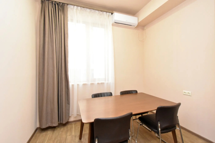 Amiryana 4/4 Kv 45/1 Apartments