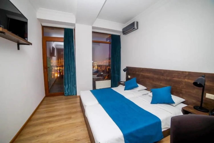 Deluxe Twin room with balcony