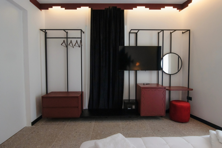 Bazaar Hotel