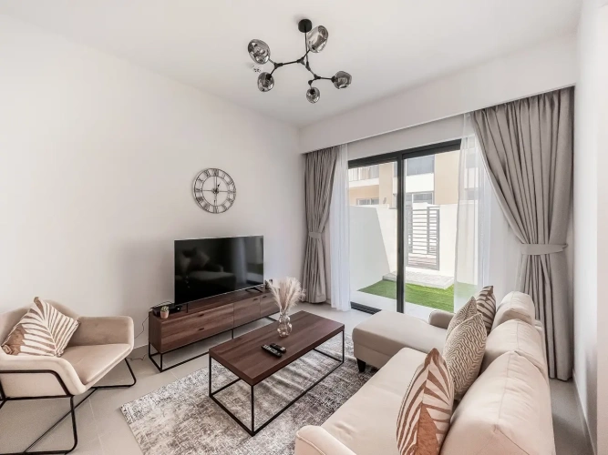 3 Bedrooms Villa with balcony