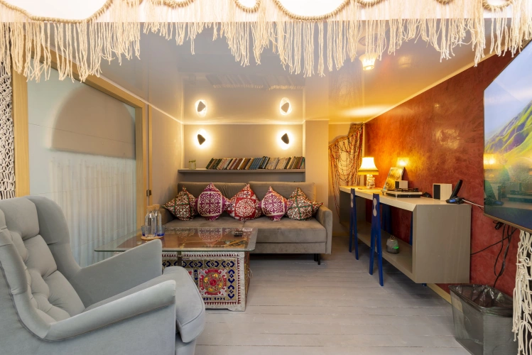 Executive Double Suite with courtyard view