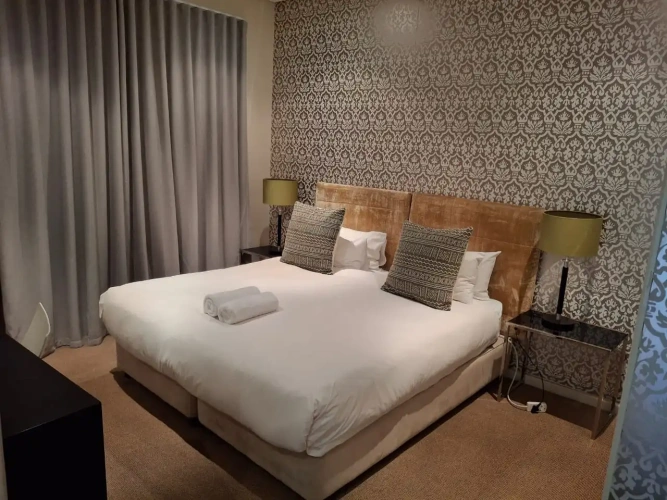 1 Bedroom Apartment with balcony and with city view