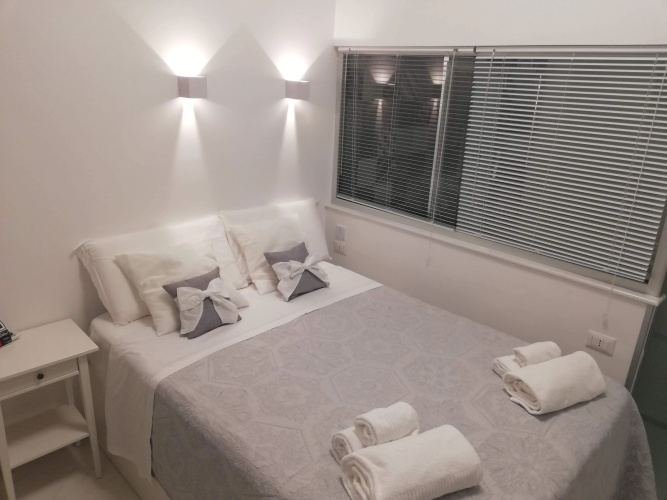 White Room Mini-Hotel