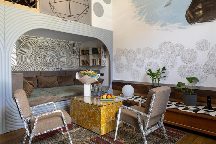 Triple Duplex Suite with courtyard view