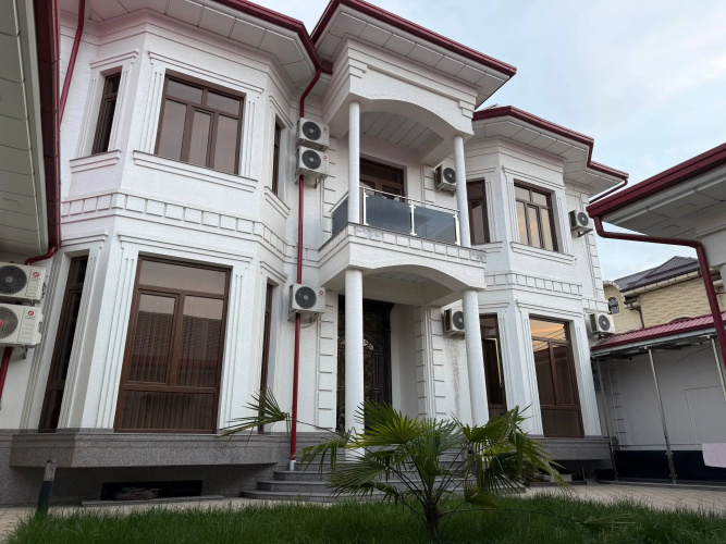 Emirate Plaza Hotel
