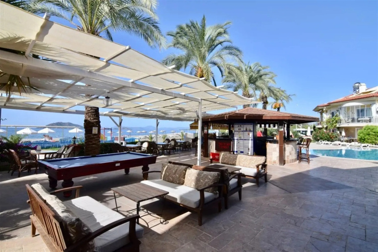 Sunset Beach Club Lebrentals Hotel