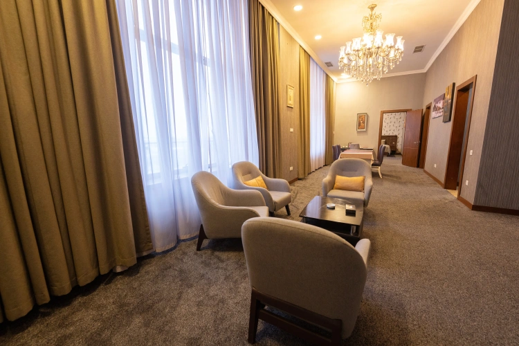 Quadruple Family Suite