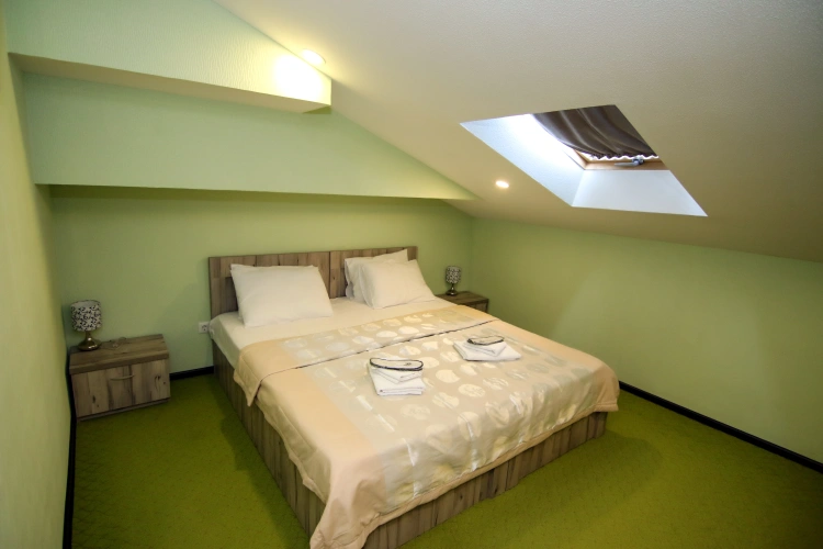 Standard Triple room with balcony