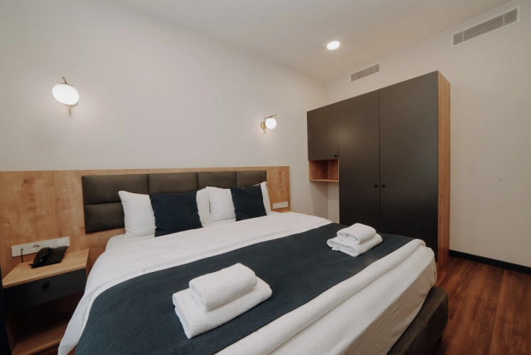 Deluxe Dual Quadruple room with mountain view