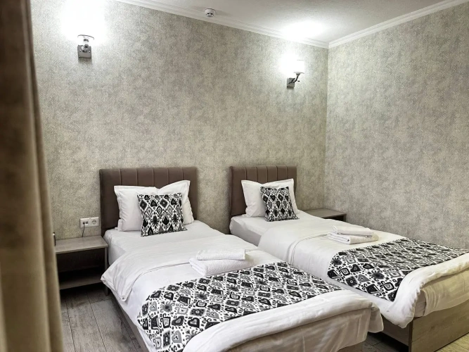 Standard Twin room with city view