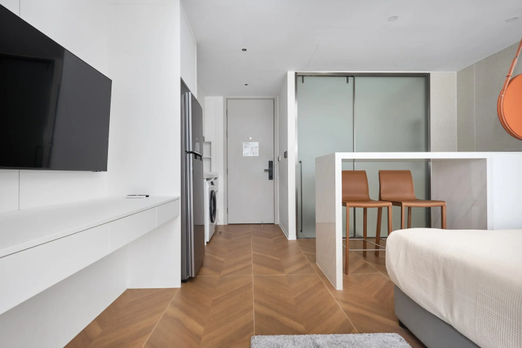Sunshine Studio E405 Apartments