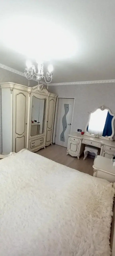 Na Lakoba Apartments