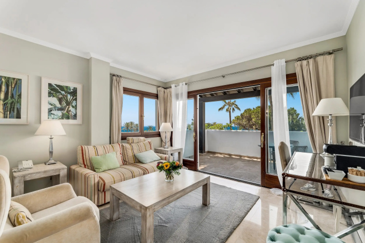 All About Villa Puente Romano