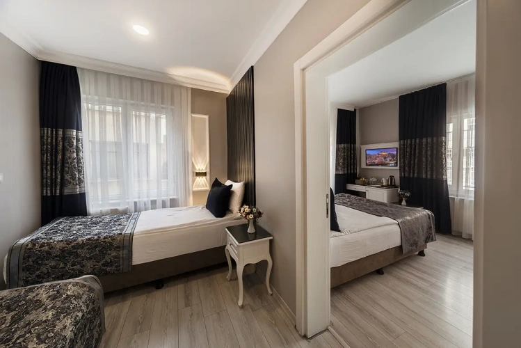 Standard Quadruple Family room with city view