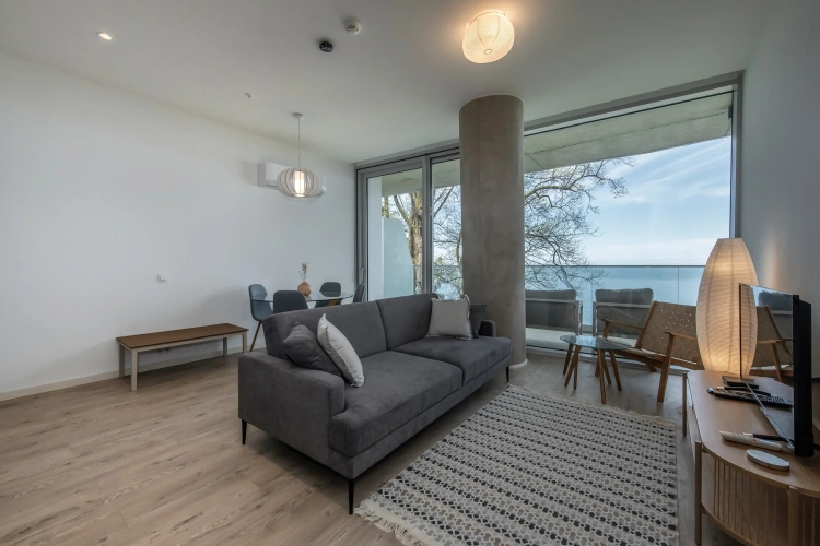 1 Bedroom Apartment with balcony and with sea view