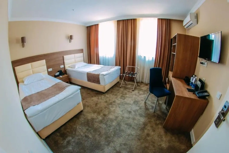 Large Twin room