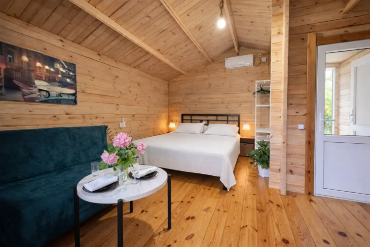 Granatovy Dvorik Glamping