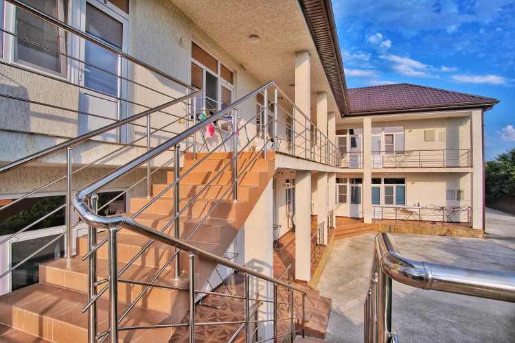 Viktoriya Guest House